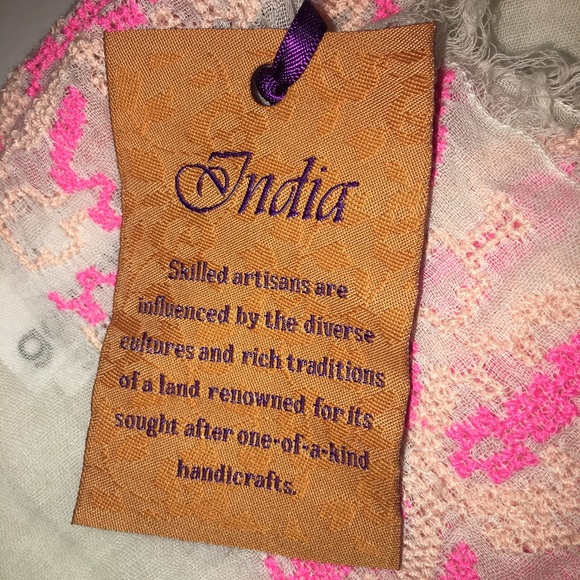 Gaurav Infinity Scarf - Picture 4 of 6